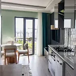 Modern & Stylish 2br Haven By The Sea In Yedikule