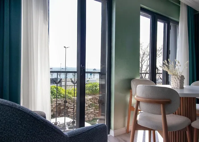 Modern & Stylish 2br Haven By The Sea In Yedikule Apartmán Istanbulská provincie