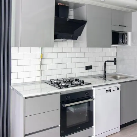아파트 Modern & Stylish 2br Haven By The Sea In Yedikule