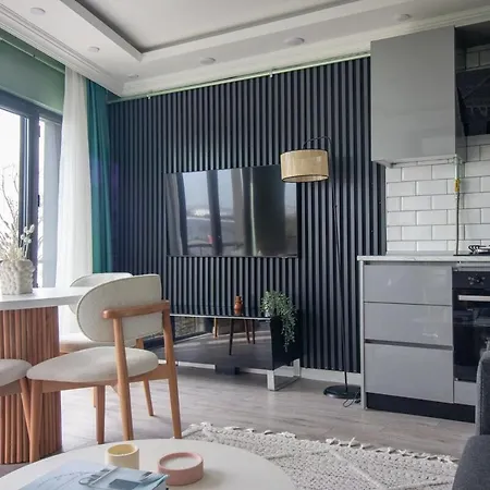 아파트 Modern & Stylish 2br Haven By The Sea In Yedikule *